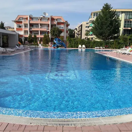 Sunny Апартамент